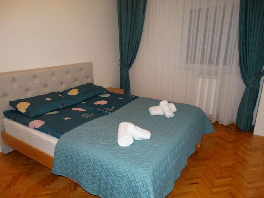 Miro'S Place Skopje Bagian luar foto